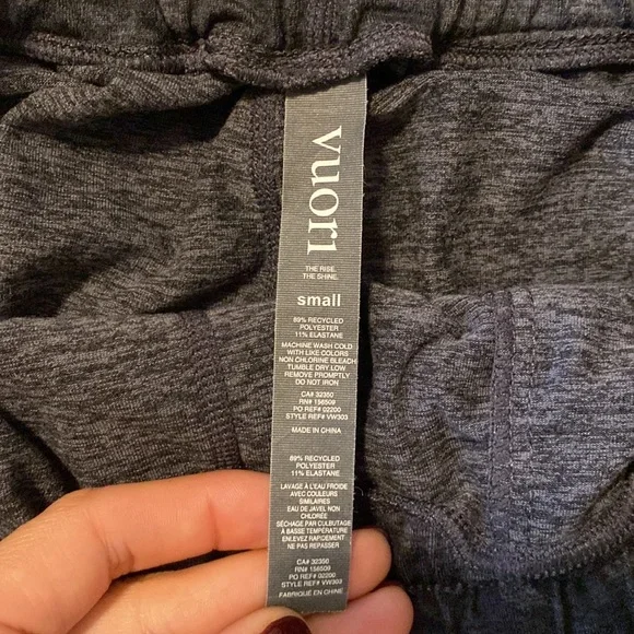 Vuori Performance Jogger Women's DreamKnit Black Camo Size Small - Picture 9 of 13